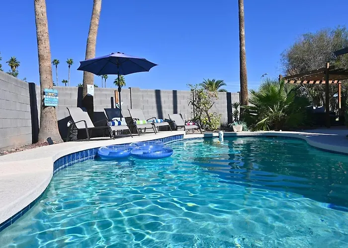Private Oasis, Free Heated Pool, Close To Asu Holiday home