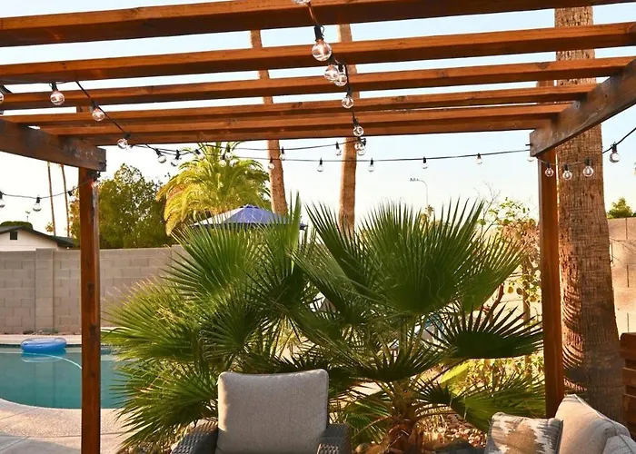 Holiday home Private Oasis, Free Heated Pool, Close To Asu