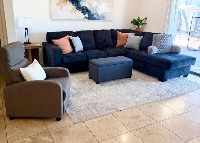 Private Oasis, Free Heated Pool, Close To Asu Holiday home