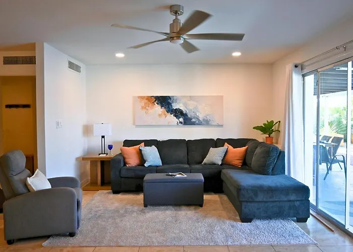 Holiday home Private Oasis, Free Heated Pool, Close To Asu *