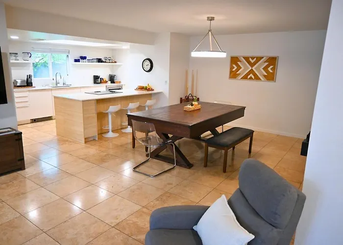 Holiday home Private Oasis, Free Heated Pool, Close To Asu *
