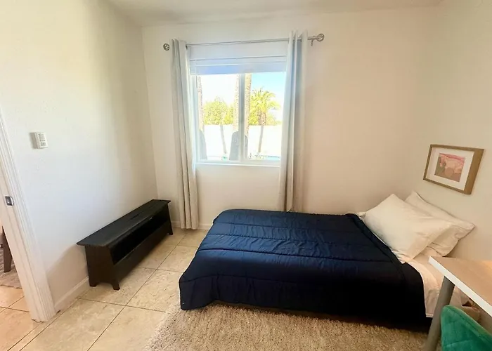 Private Oasis, Free Heated Pool, Close To Asu Holiday home