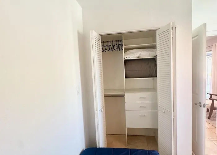 Private Oasis, Free Heated Pool, Close To Asu Holiday home Tempe