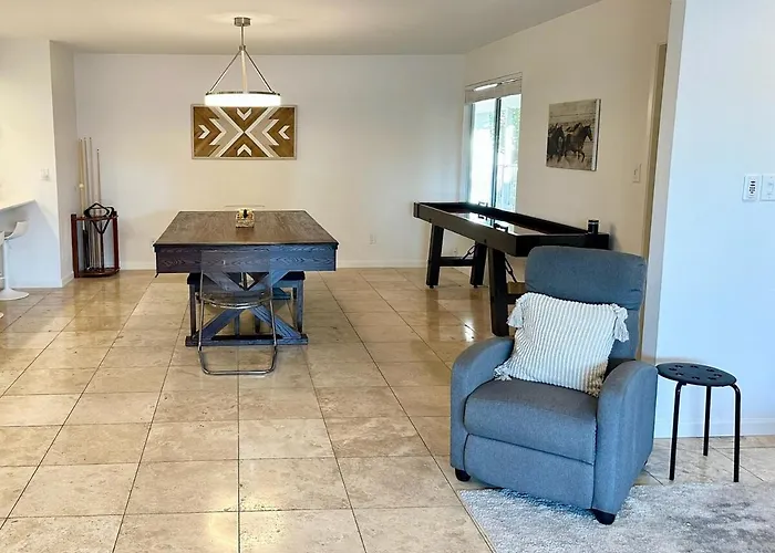 Private Oasis, Free Heated Pool, Close To Asu Holiday home Tempe