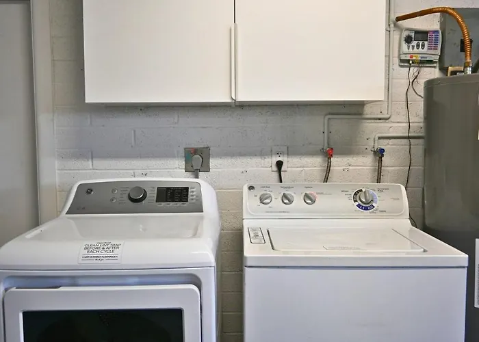 Holiday home Private Oasis, Free Heated Pool, Close To Asu *