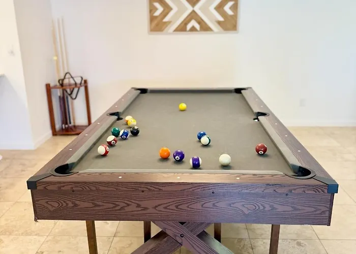 Private Oasis, Free Heated Pool, Close To Asu