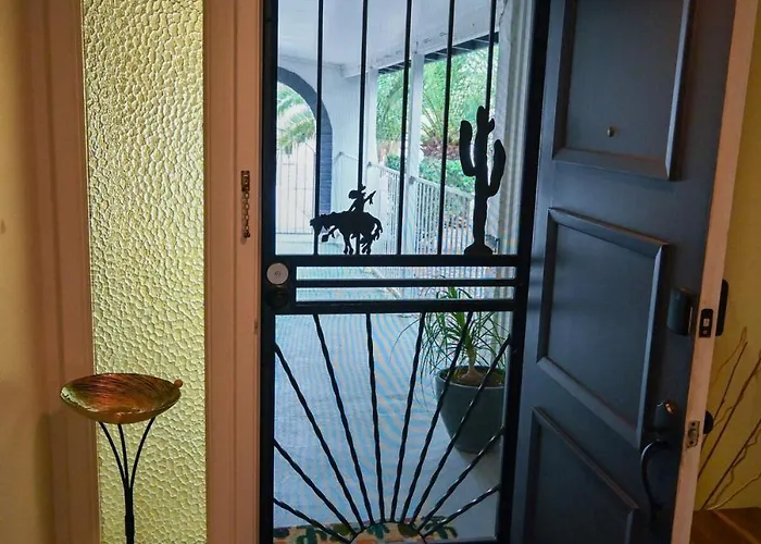 Private Oasis, Free Heated Pool, Close To Asu Holiday home