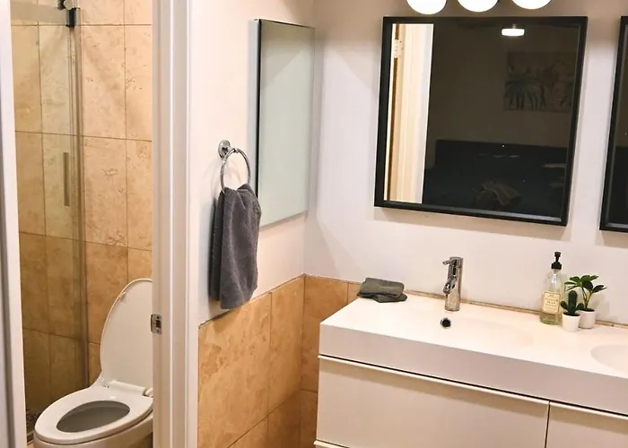 Private Oasis, Free Heated Pool, Close To Asu Holiday home Tempe